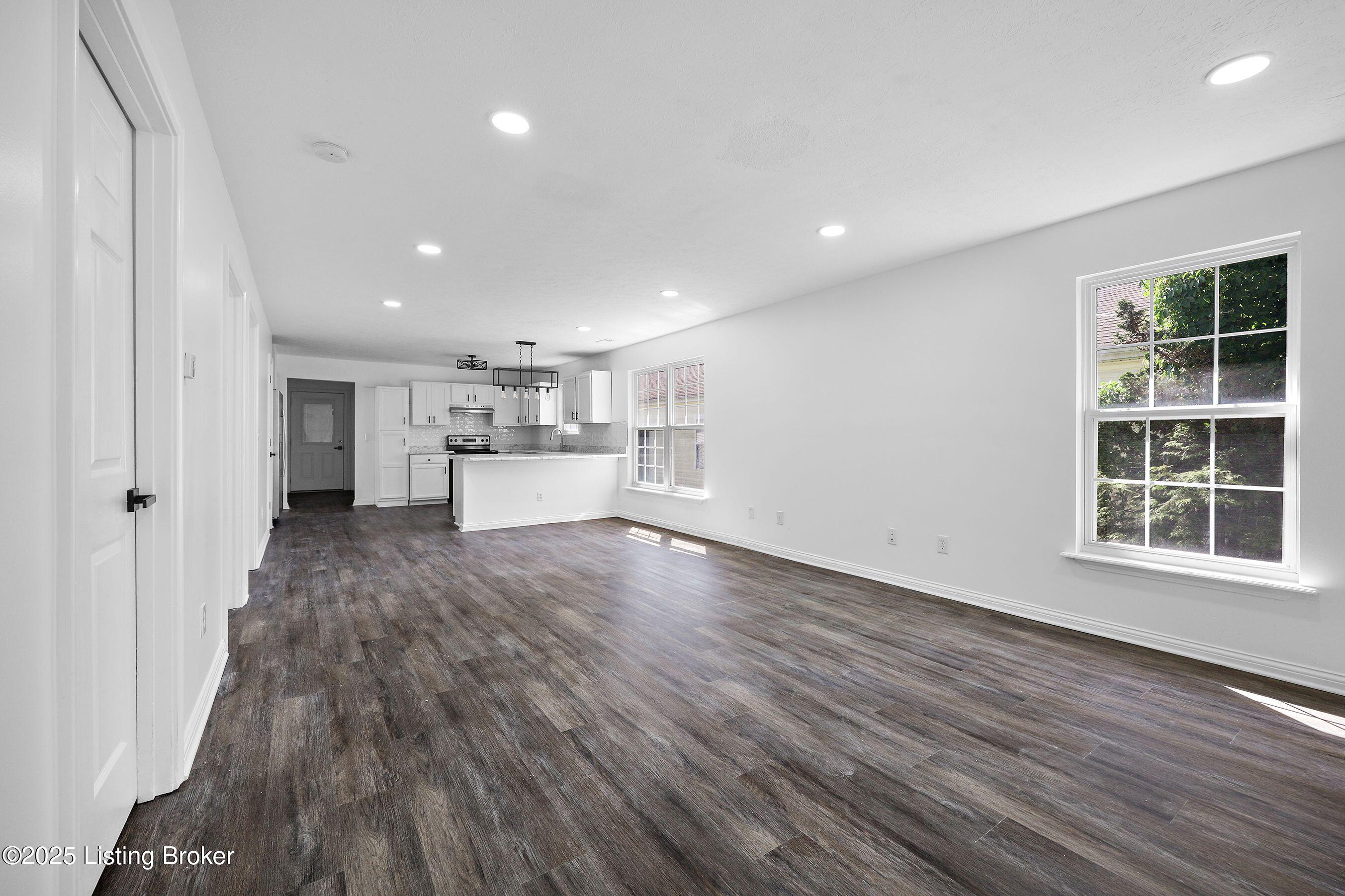 9808 Williamsborough Ln, Louisville, Pennsylvania image 6