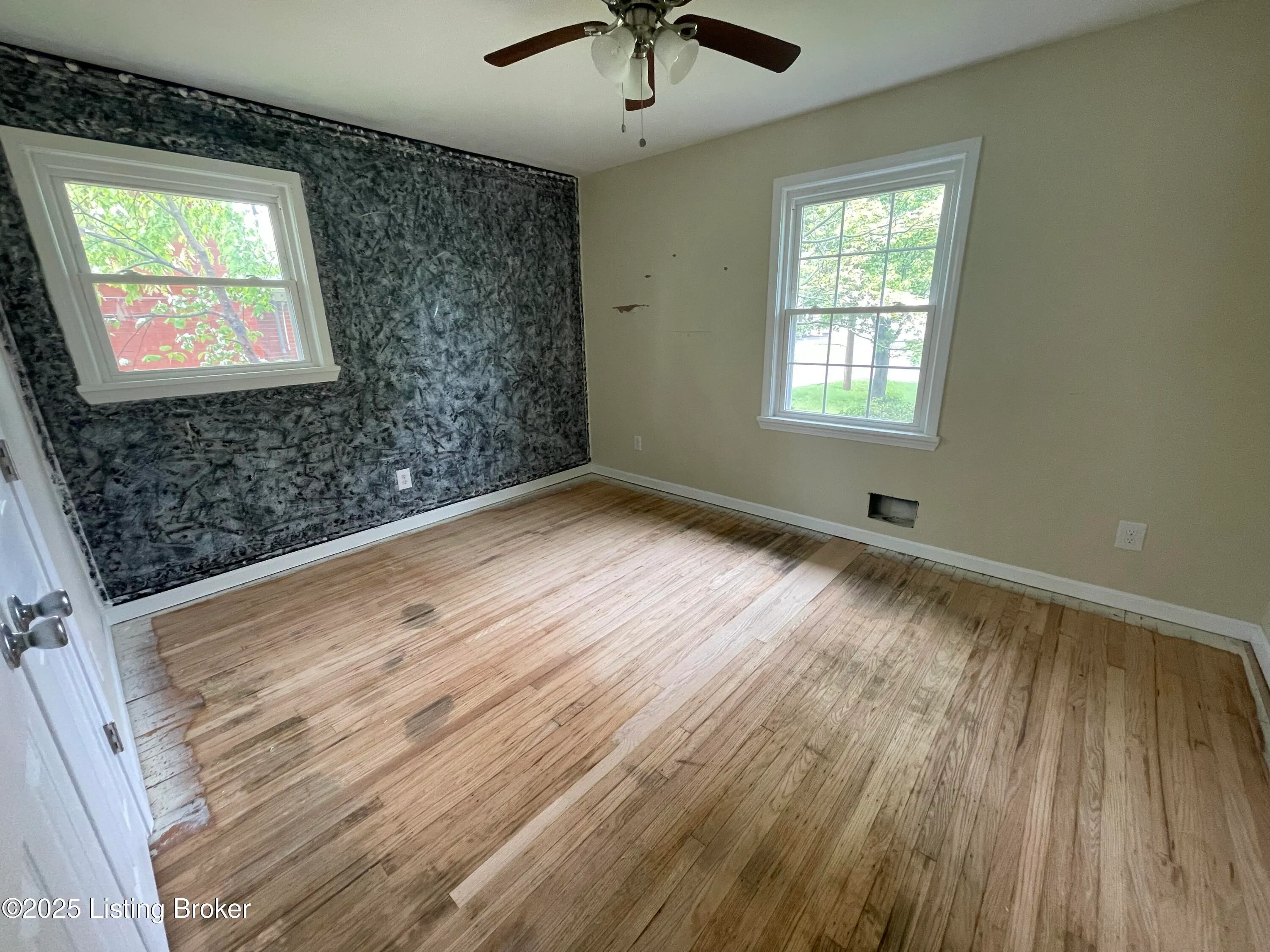 Louisville, Kentucky 40216, United States, 3 Bedrooms Bedrooms, ,2 BathroomsBathrooms,Residential,Active,150854