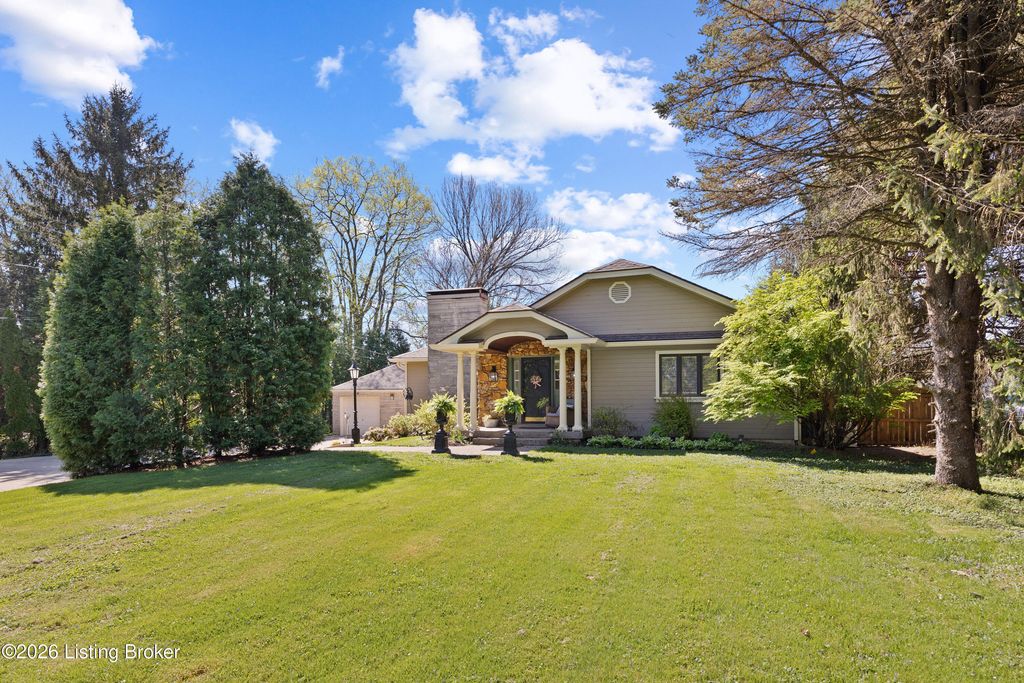 Photo of 8040 Watterson Trail, Louisville, KY 40291 (MLS # 1713928)