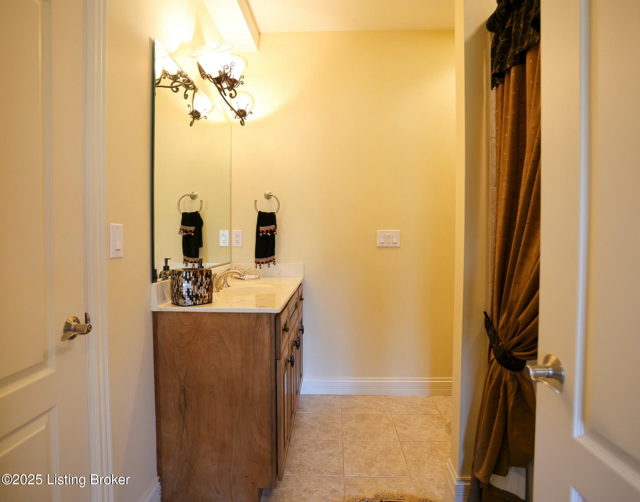 516 Locust Creek Blvd, Louisville, Pennsylvania image 41