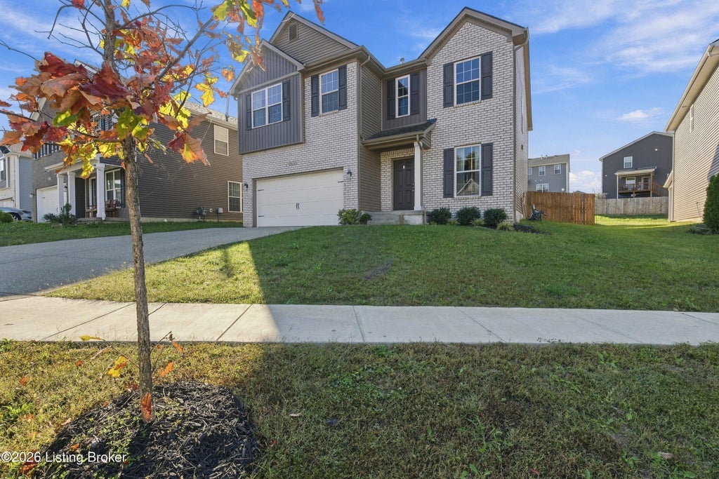 Photo of 8431 Gateway Run Rd, Louisville, KY 40229 (MLS # 1732691)