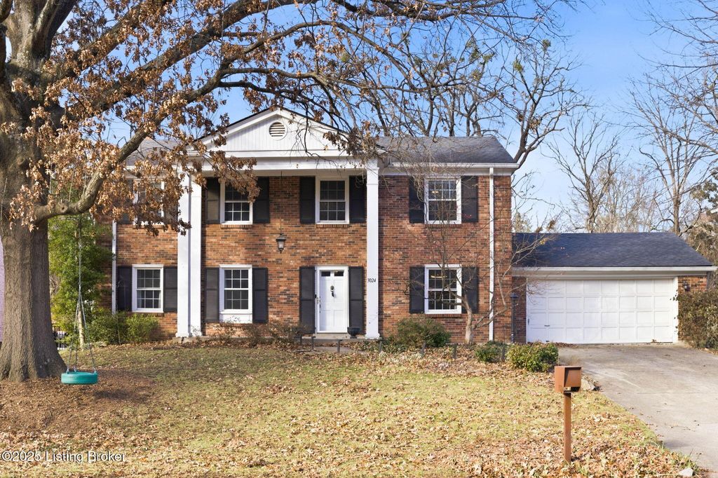 Photo of 3024 Wickland Rd, Louisville, KY 40205 (MLS # 1705721)