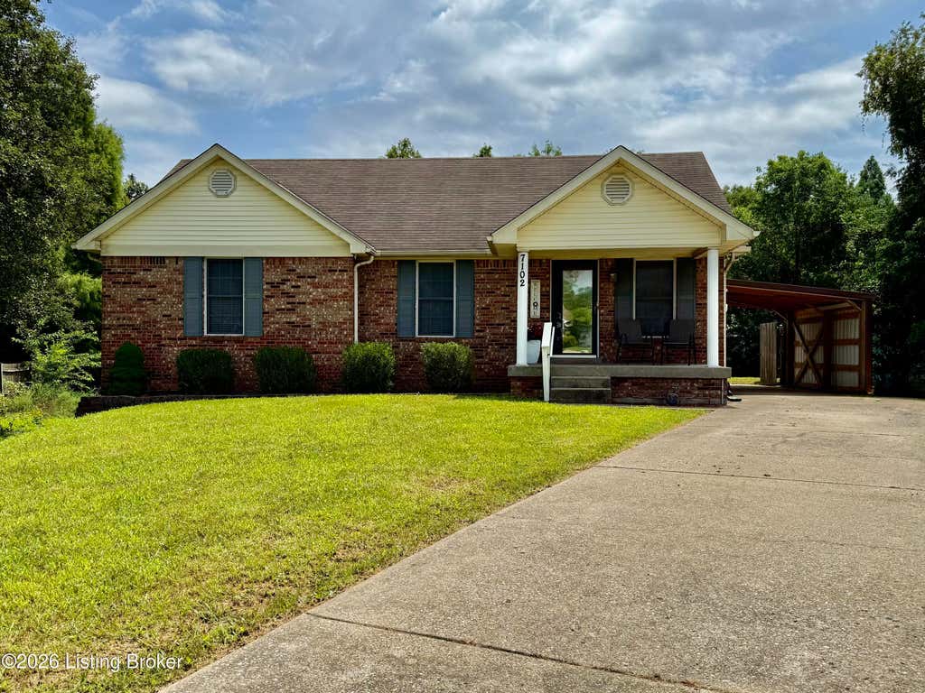 Photo of 7102 Brook Garden Pl, Louisville, KY 40258 (MLS # 1724071)