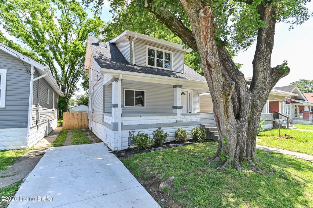Photo of 129 S 44th St, Louisville, KY 40212 (MLS # 1717866)