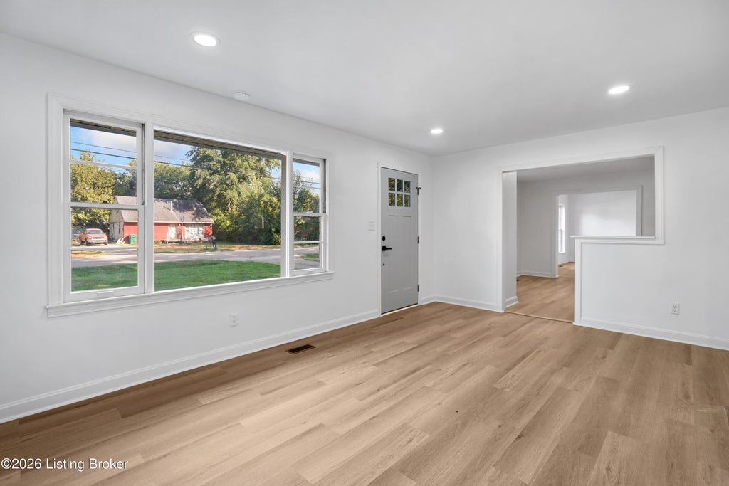 Photo of 13008 Ashlawn Dr, Louisville, KY 40272 (MLS # 1730554)