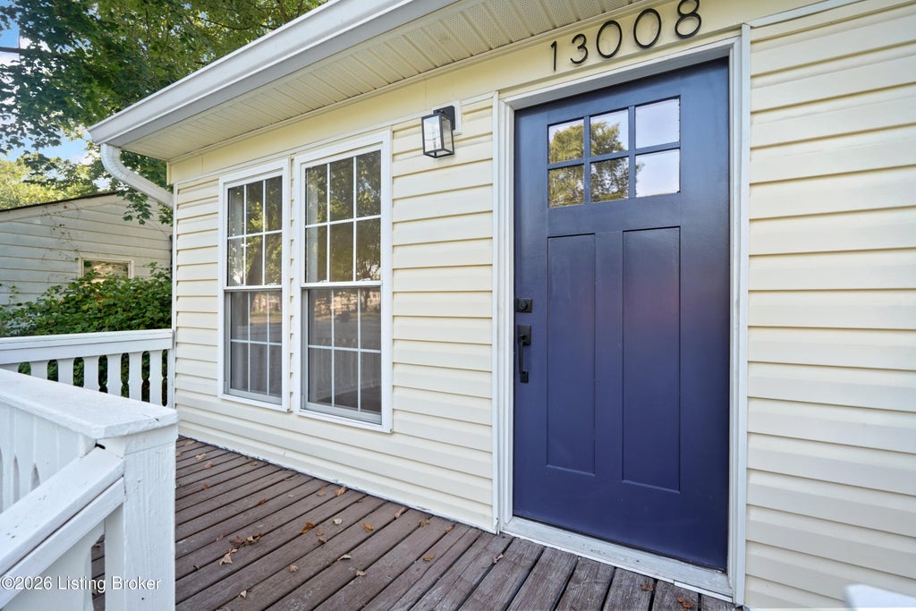 Photo of 13008 Ashlawn Dr, Louisville, KY 40272 (MLS # 1730554)