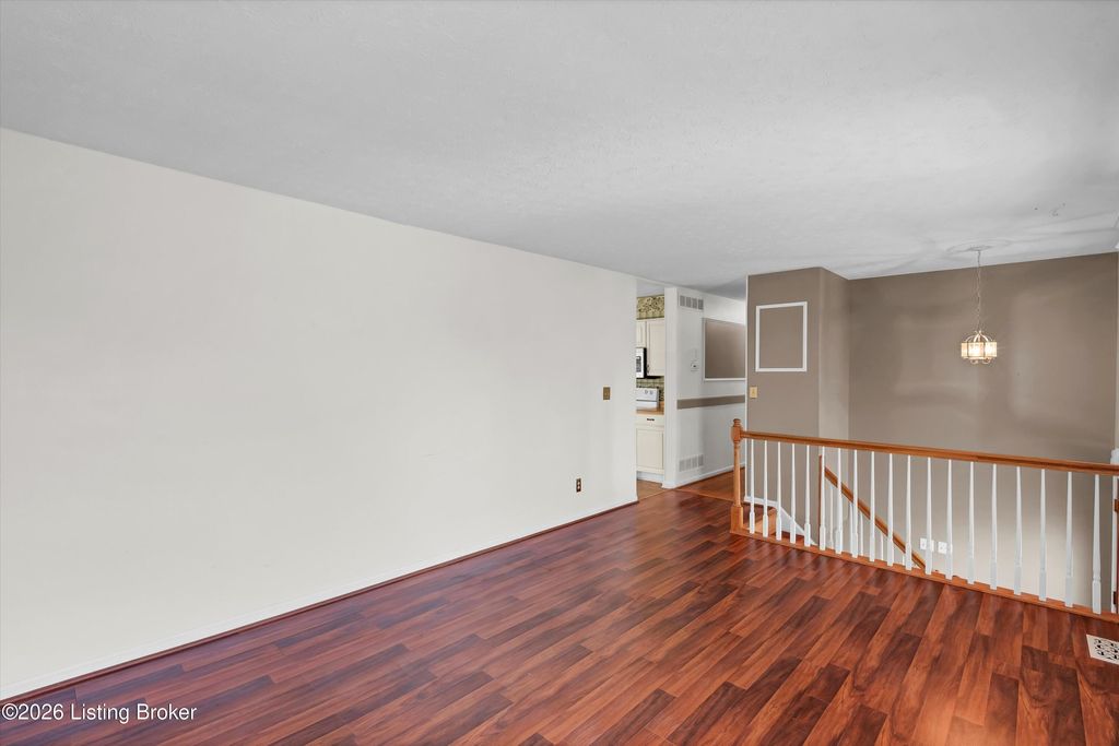 Photo of 7520 E Orchard Grass Blvd, Crestwood, KY 40014 (MLS # 1707015)