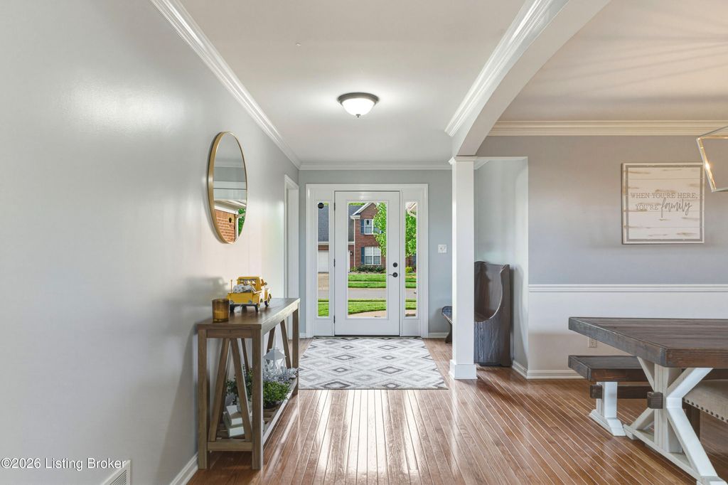 Photo of 13514 Forest Bend Cir, Louisville, KY 40245 (MLS # 1714613)