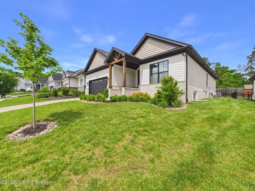 Photo of 12118 Cypress Ridge Dr, Jeffersontown, KY 40299 (MLS # 1716265)