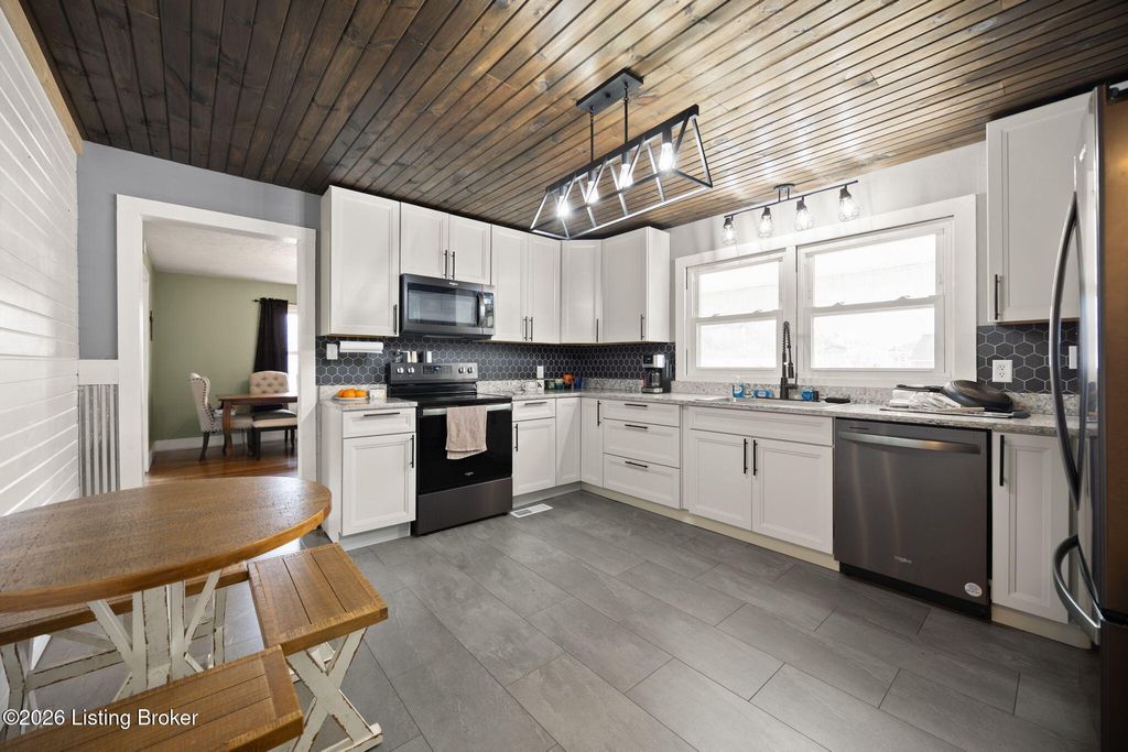 Photo of 503 N Main St, Brownsville, KY 42210 (MLS # 1711197)