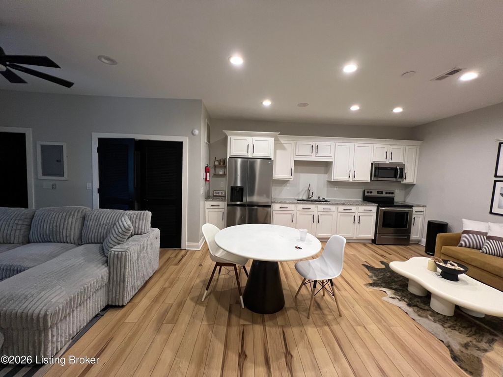 Photo of 1110 Logan St #B, Louisville, KY 40204 (MLS # 1708586)