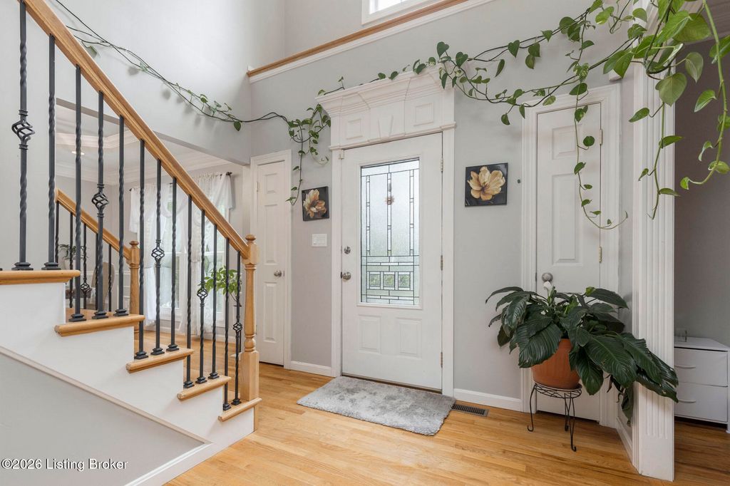 Photo of 17411 Polo Run Ln, Louisville, KY 40245 (MLS # 1718190)