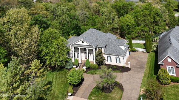 18901 RIDGELEIGH LN, LOUISVILLE, KY 40245 - Image f788cfa4a9a09cc503e9eeb11fc8152c/1678410347