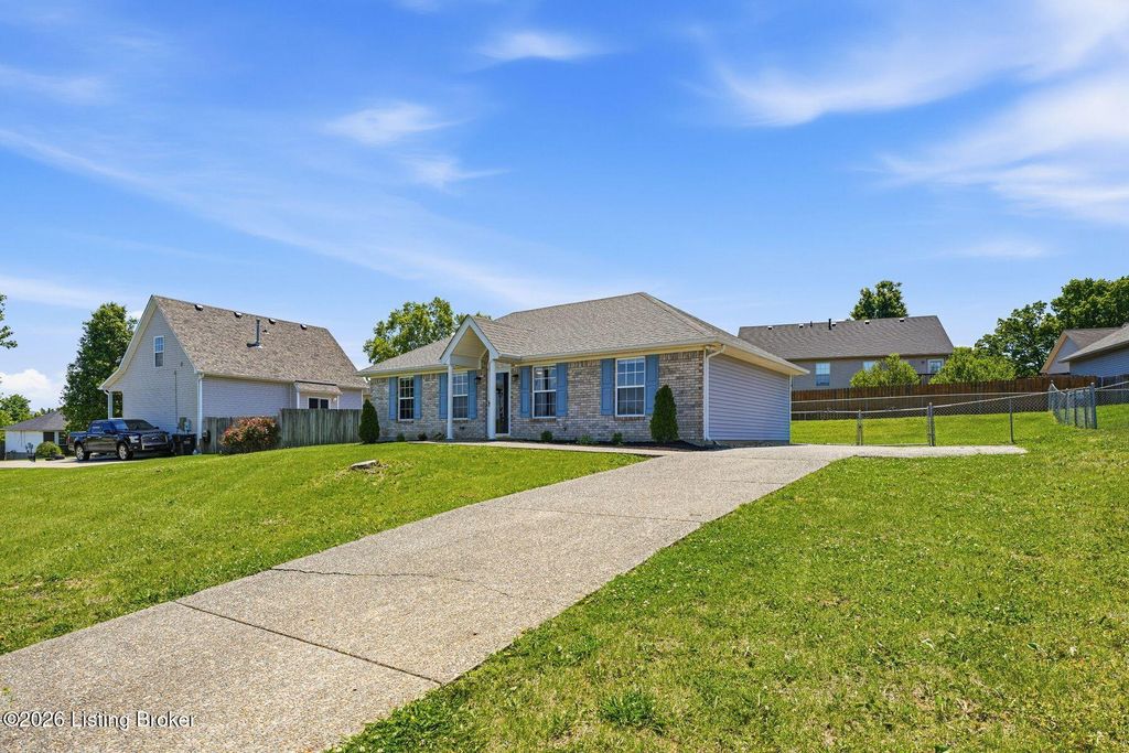 Photo of 115 Holly Marie Dr, Mt Washington, KY 40047 (MLS # 1717309)