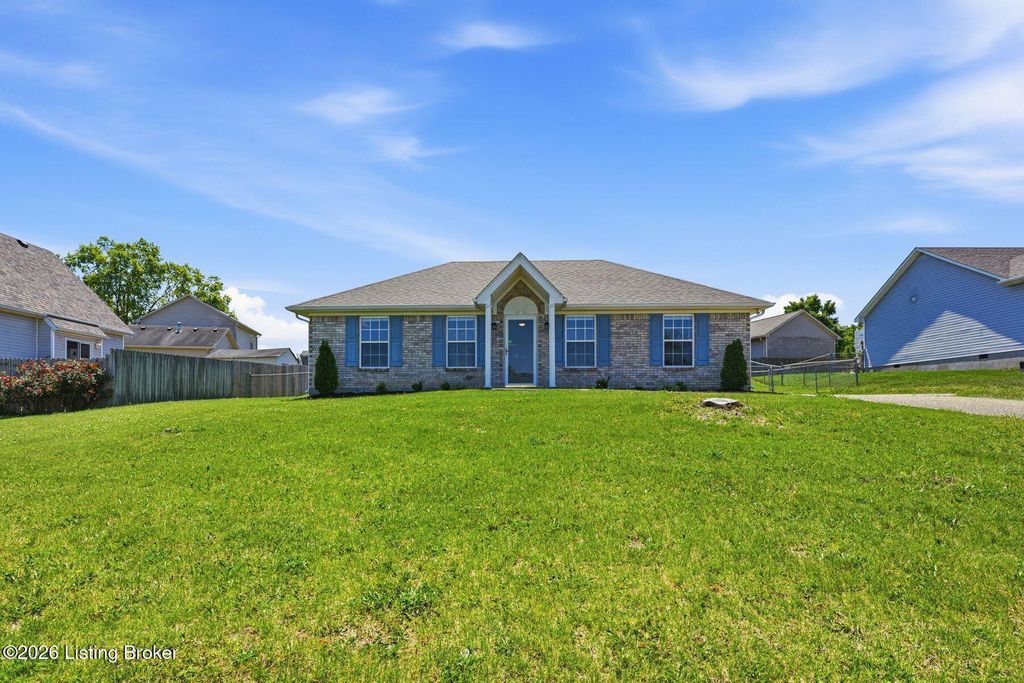 Photo of 115 Holly Marie Dr, Mt Washington, KY 40047 (MLS # 1717309)