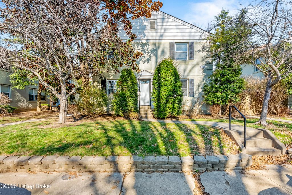 Photo of 1805 Shady Ln #UNIT 5, Louisville, KY 40205 (MLS # 1710467)