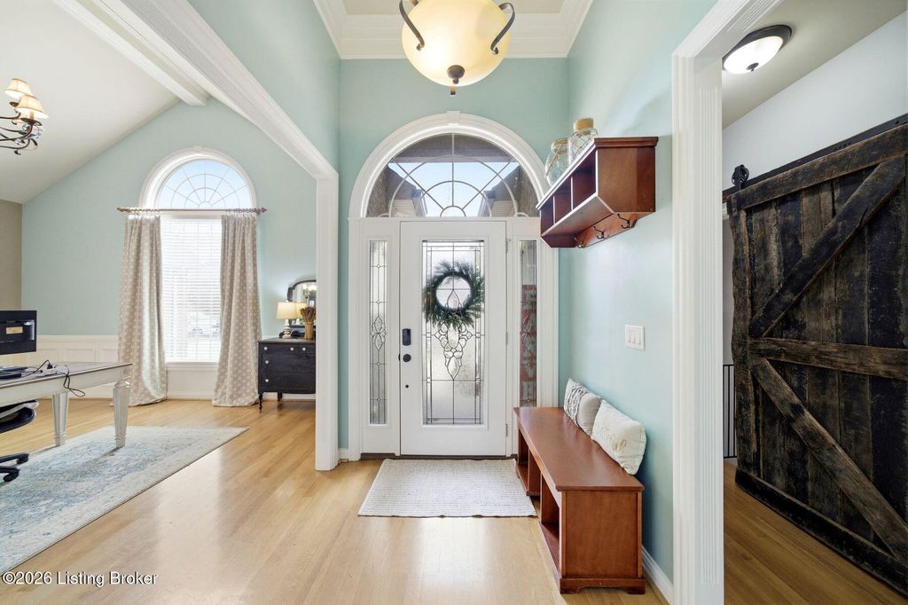 Photo of 11116 Radleigh Ln, Louisville, KY 40291 (MLS # 1709959)