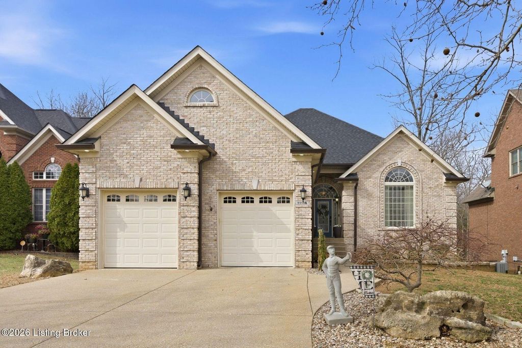 Photo of 11116 Radleigh Ln, Louisville, KY 40291 (MLS # 1709959)