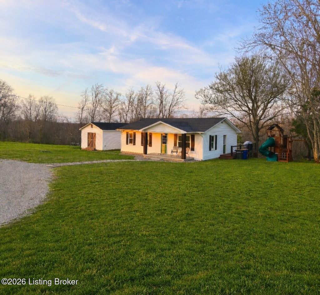 Photo of 926 Salem Church Rd, Bee Spring, KY 42207 (MLS # 1712172)