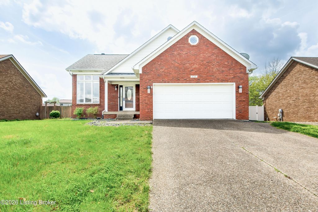 Photo of 6710 Grandfield Rd, Louisville, KY 40258 (MLS # 1713302)