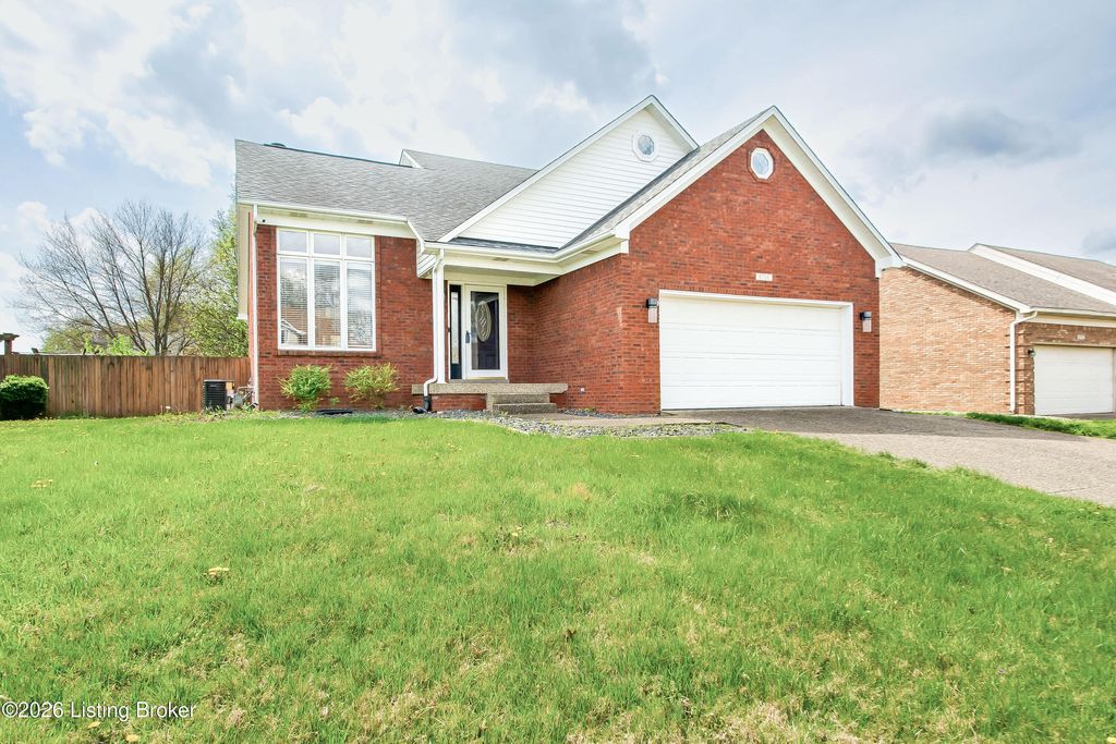 Photo of 6710 Grandfield Rd, Louisville, KY 40258 (MLS # 1713302)