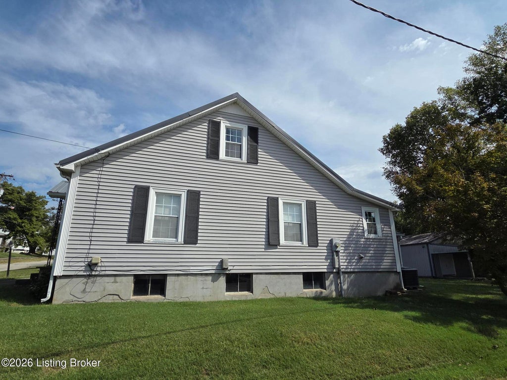 Photo of 115 Perry St, Bloomfield, KY 40008 (MLS # 1730065)