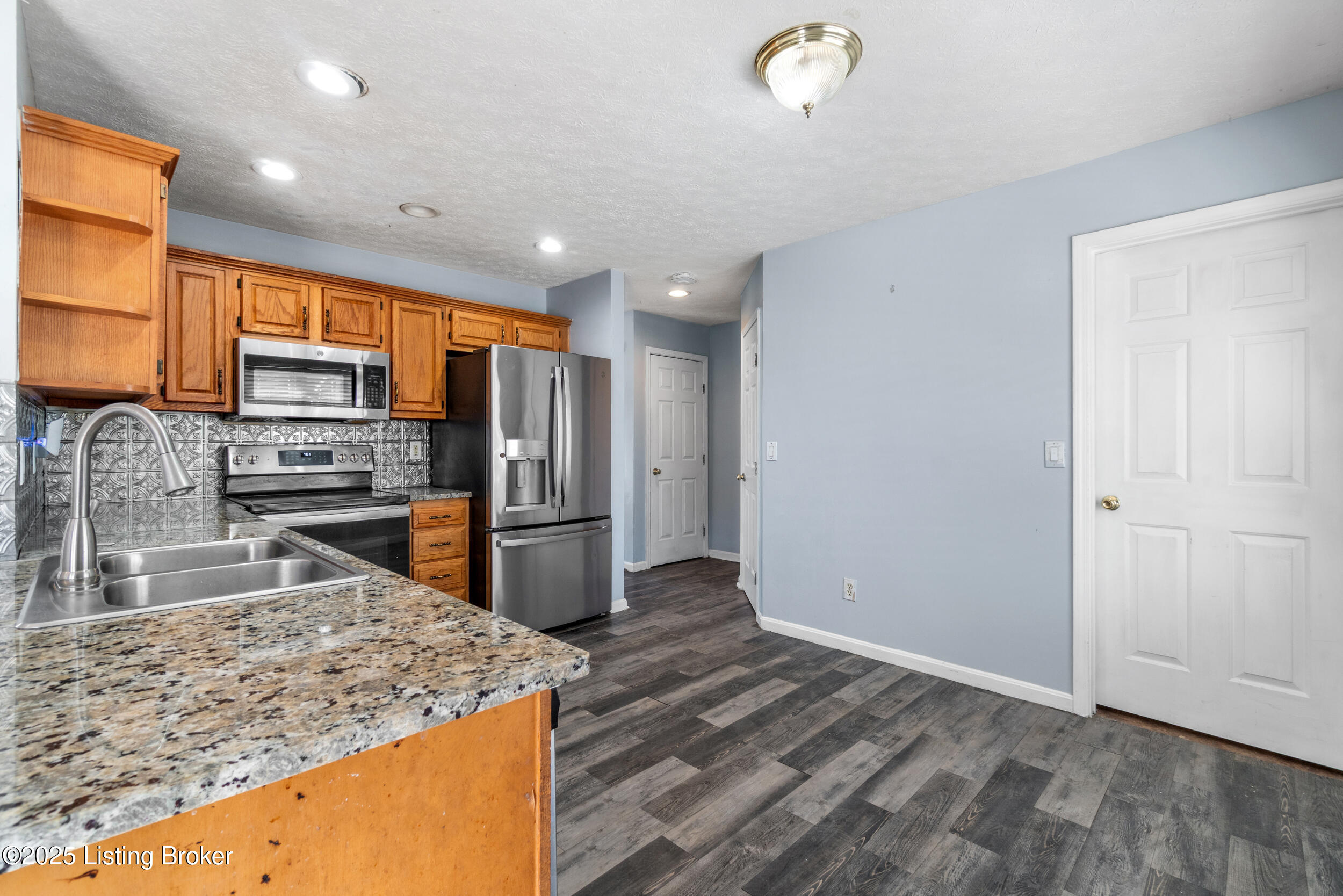 304 Doe Run, Sellersburg, Pennsylvania image 12