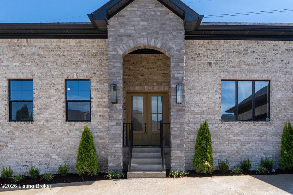 Photo of 16712 Taddington Pl, Louisville, KY 40245 (MLS # 1728862)