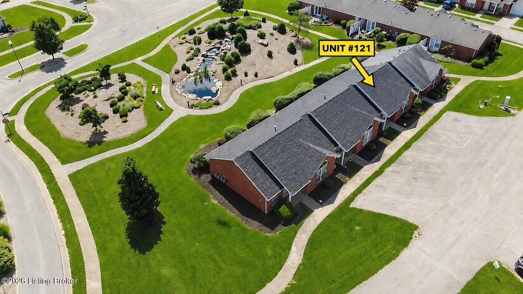 Photo of 121 Woodlake Ct, Mt Washington, KY 40047 (MLS # 1720101)