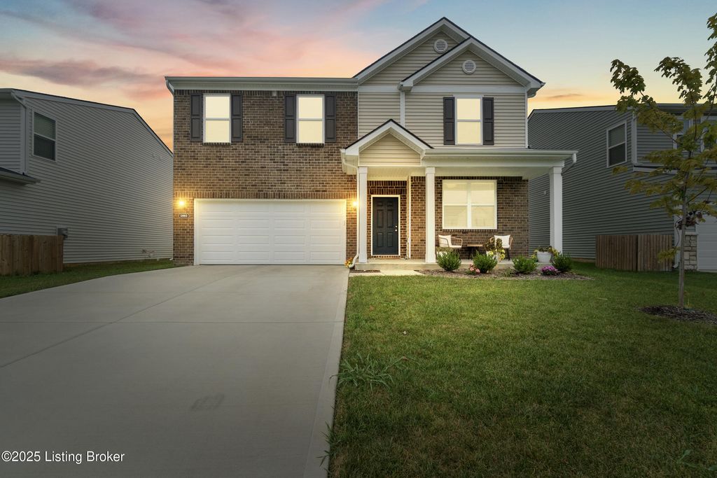 Photo of 5003 Aiken Back Ln, La Grange, KY 40031 (MLS # 1696028)
