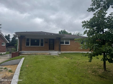 Homes For Sale - 3327 Algonquin Pkwy<br/> Louisville, KY 40211