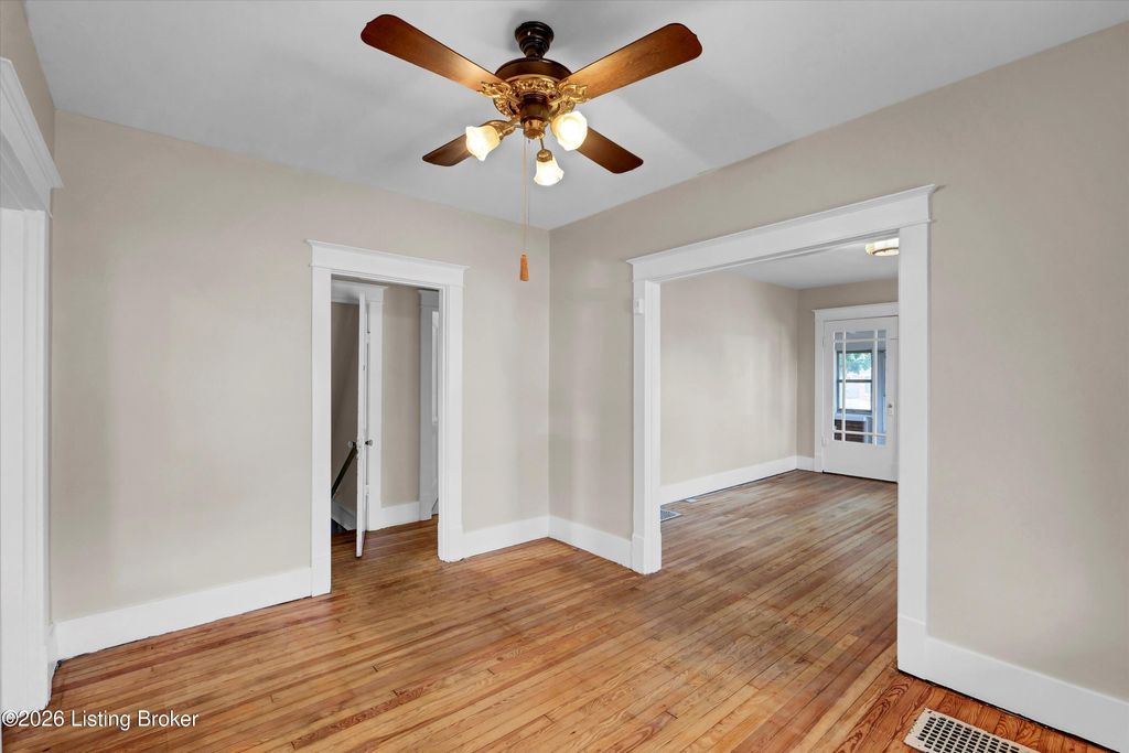 Photo of 802 Brookline Ave, Louisville, KY 40215 (MLS # 1709404)