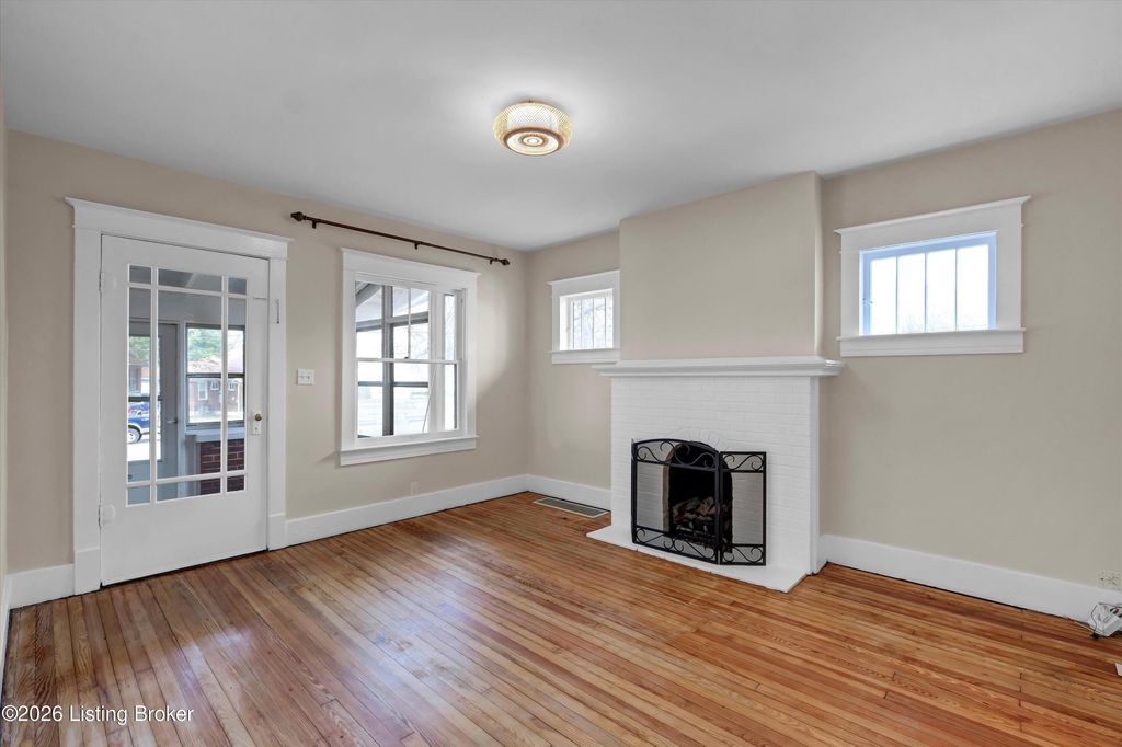 Photo of 802 Brookline Ave, Louisville, KY 40215 (MLS # 1709404)