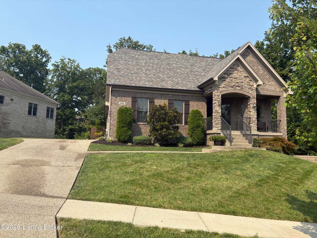 Photo of 2420 Irish Bend Ct, Louisville, KY 40023 (MLS # 1726225)
