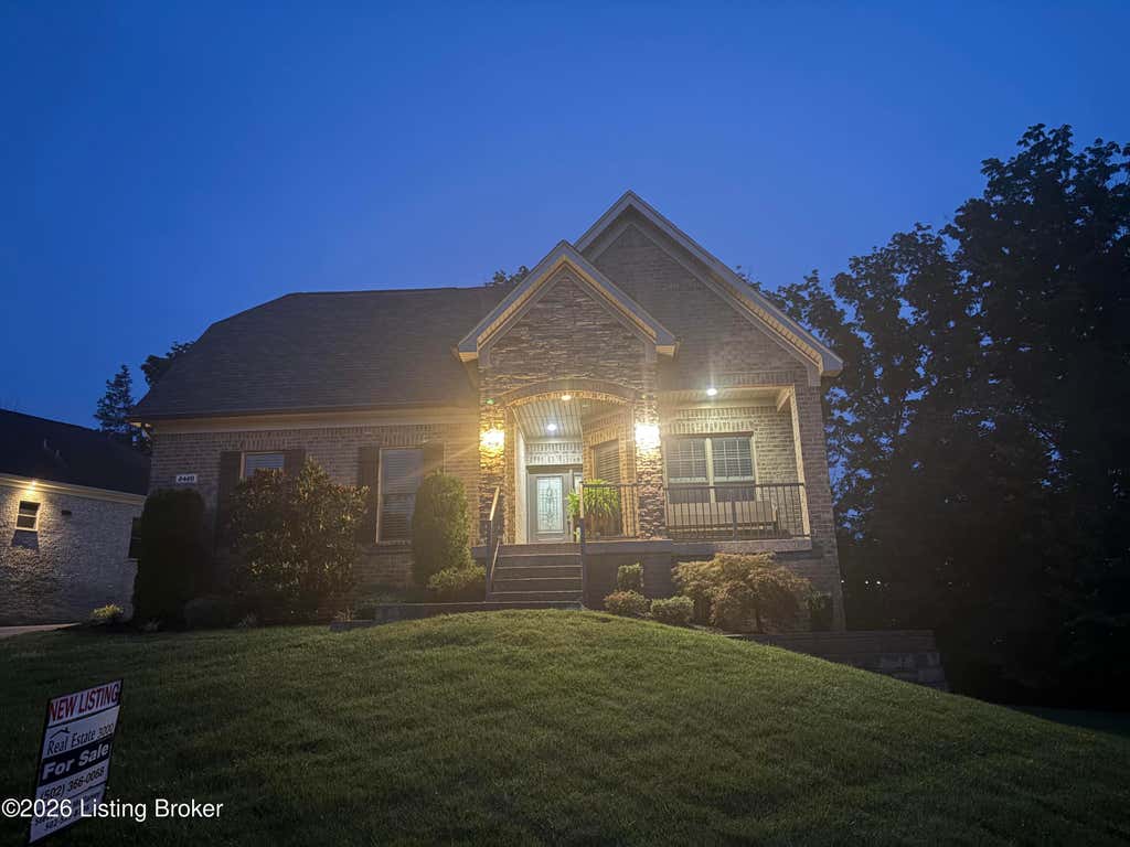 Photo of 2420 Irish Bend Ct, Louisville, KY 40023 (MLS # 1726225)