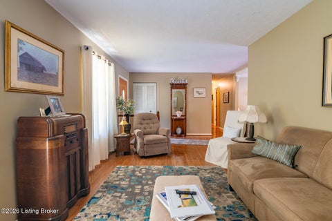 Tiny photo for 900 Hickory Dr, Vine Grove, KY 40175 (MLS # 1729803)