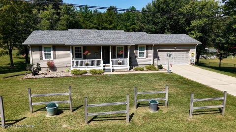 Tiny photo for 900 Hickory Dr, Vine Grove, KY 40175 (MLS # 1729803)