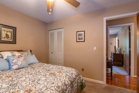 Tiny photo for 900 Hickory Dr, Vine Grove, KY 40175 (MLS # 1729803)