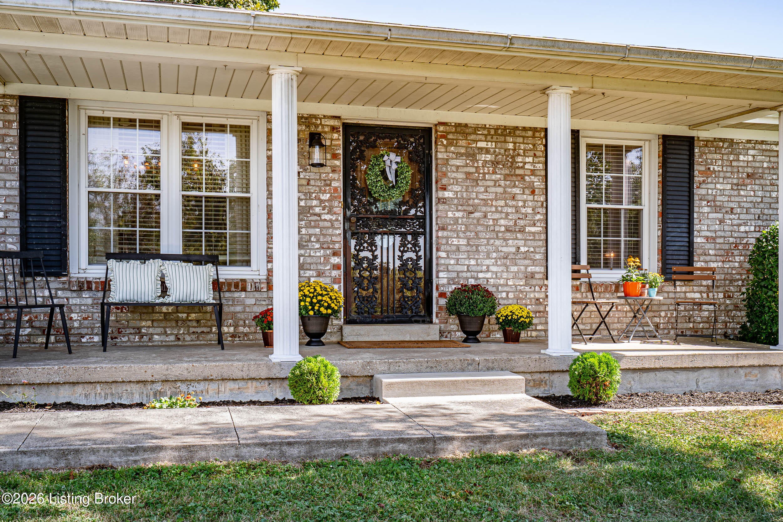 1104 Long Rd