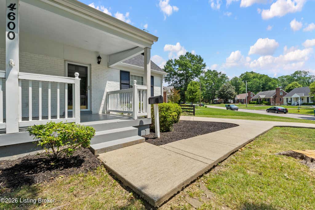 Photo of 4600 Beaver Rd, Bellewood, KY 40207 (MLS # 1725077)