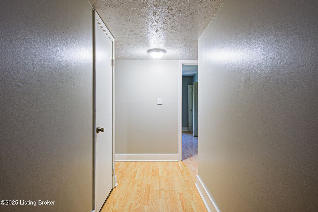 Photo of 726 Zorn Ave #5, Louisville, KY 40206 (MLS # 1707483)