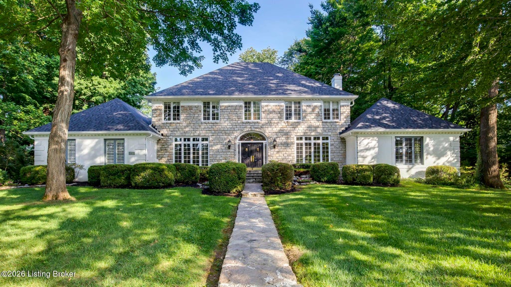 Photo of 1316 Leighton Cir, Louisville, KY 40222 (MLS # 1724207)