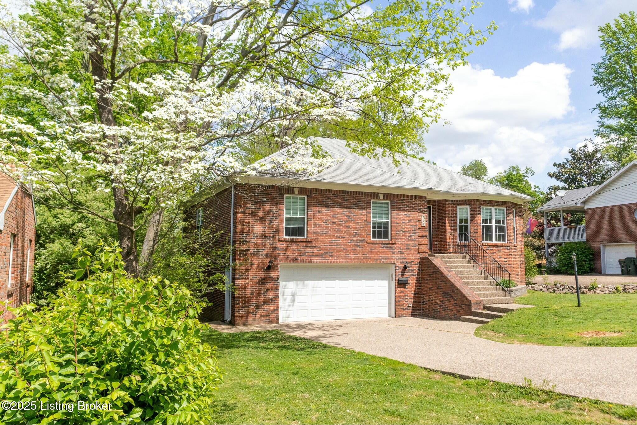 9829 Galene Dr, Jeffersontown, Pennsylvania image 2
