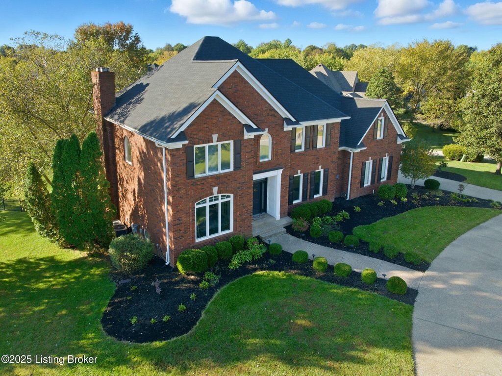 Photo of 3201 Hillcreek Ct, Prospect, KY 40059 (MLS # 1704789)