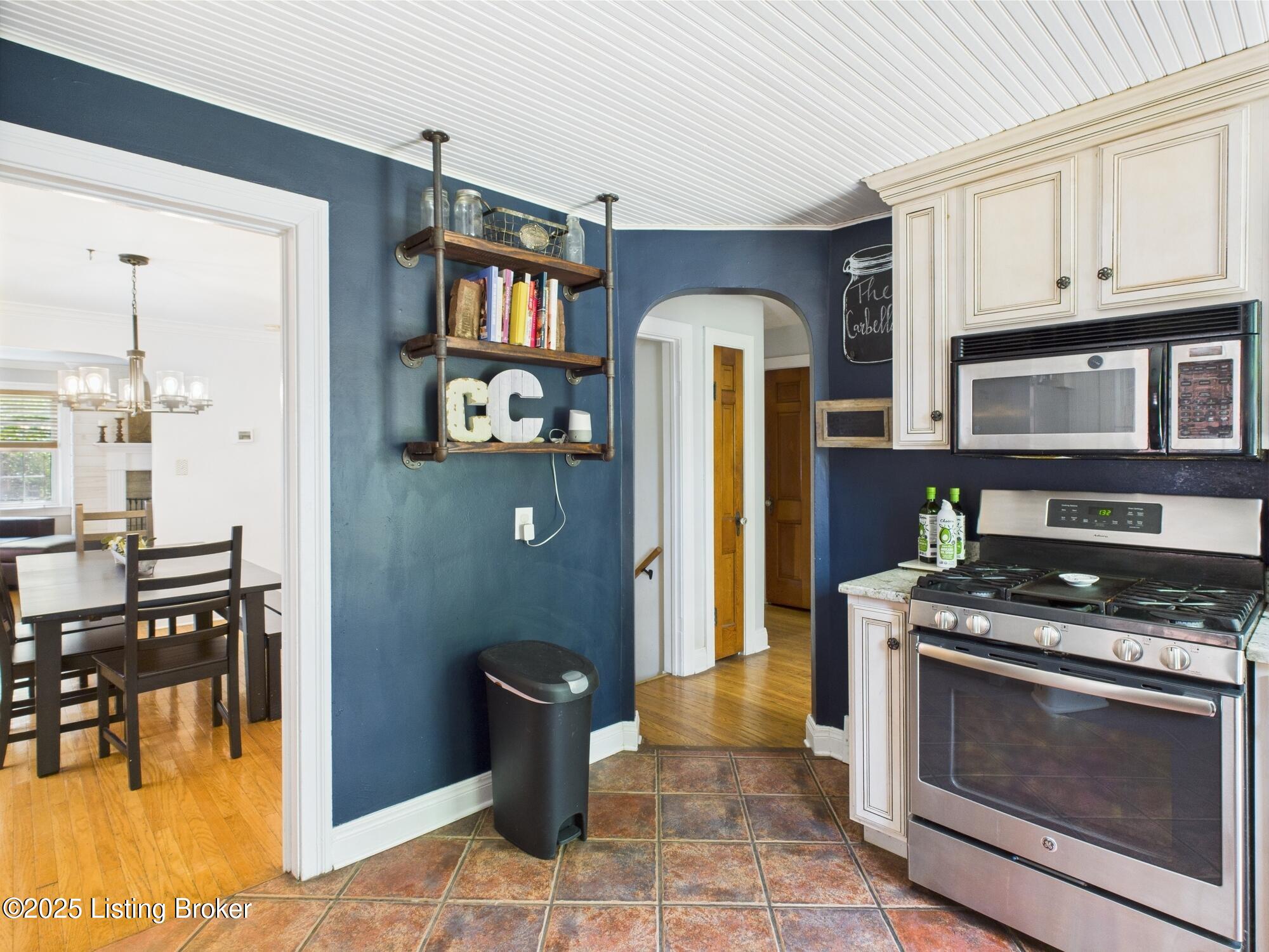 4932 Southern Pkwy, Louisville, Kentucky image 12