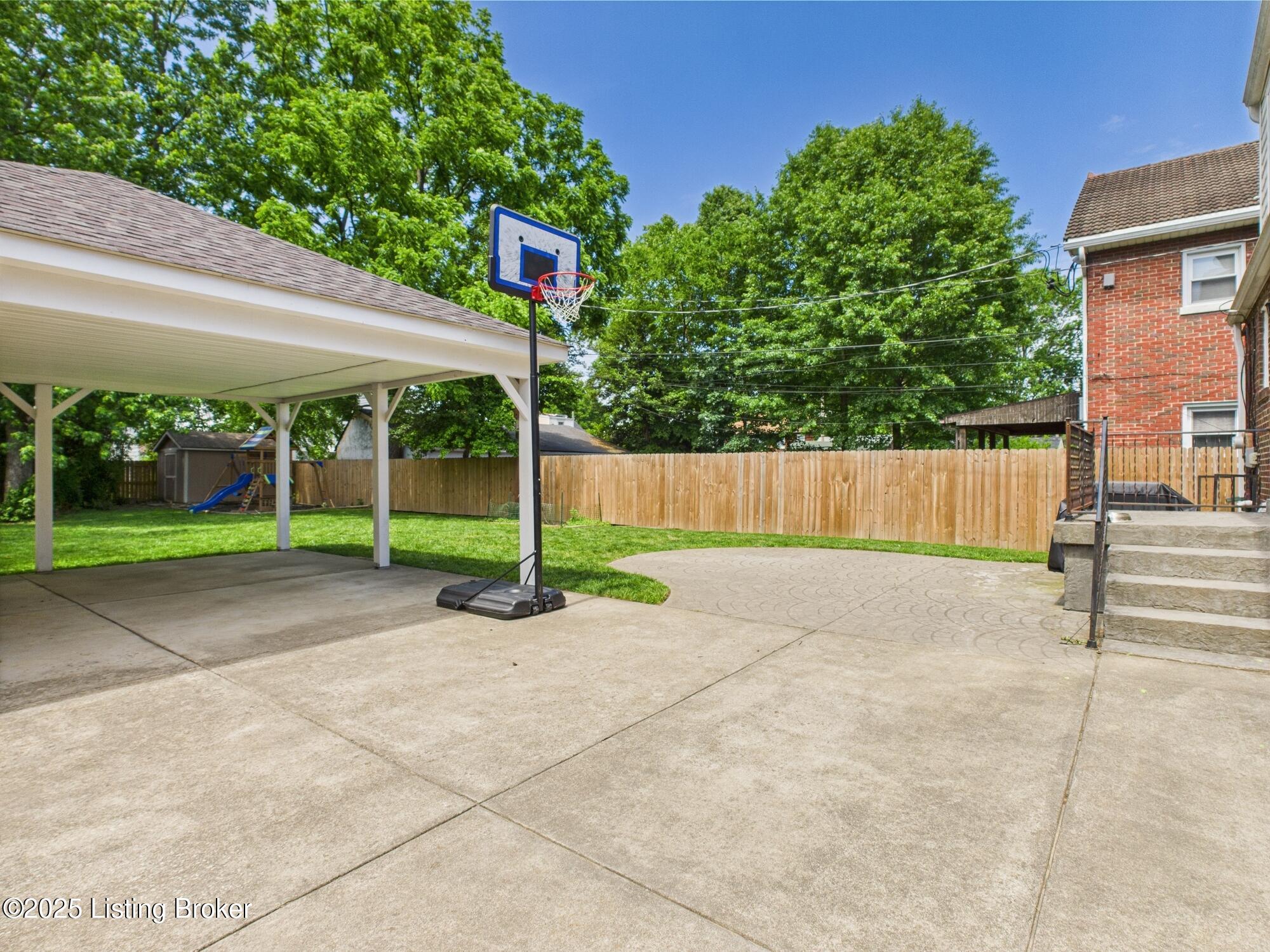 4932 Southern Pkwy, Louisville, Kentucky image 29