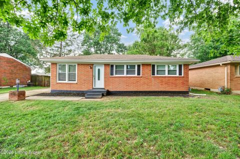 Photo of 9508 Yellow Pine Ct, Louisville, KY 40229 (MLS # 1715980)