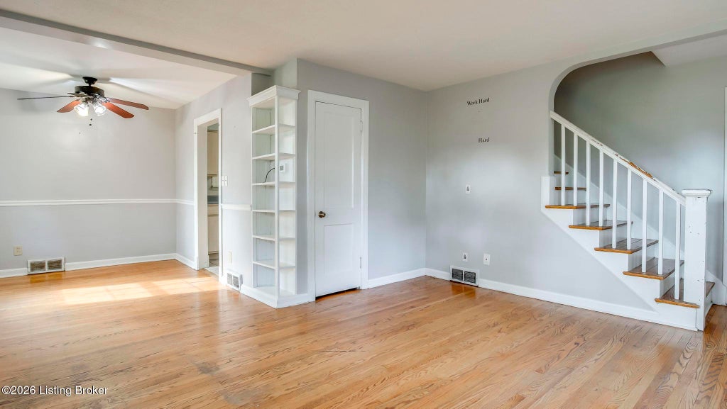 Photo of 309 S Hubbards Ln, Louisville, KY 40207 (MLS # 1727742)