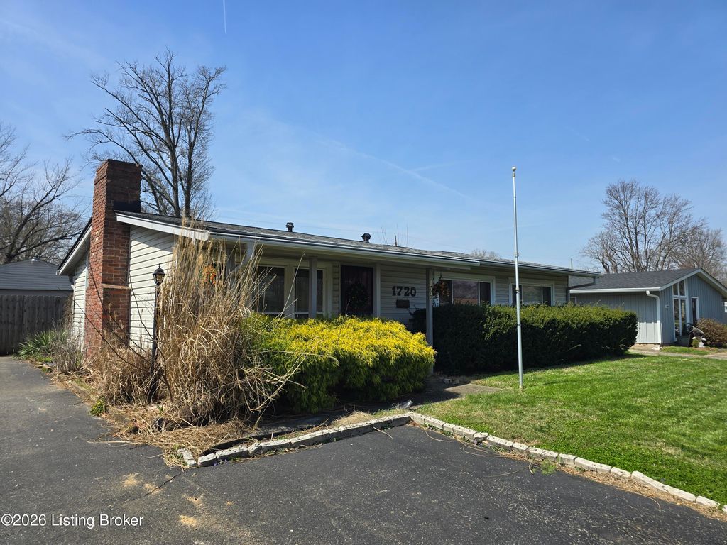Photo of 1720 Brentmoor Ln, Moorland, KY 40223 (MLS # 1712623)