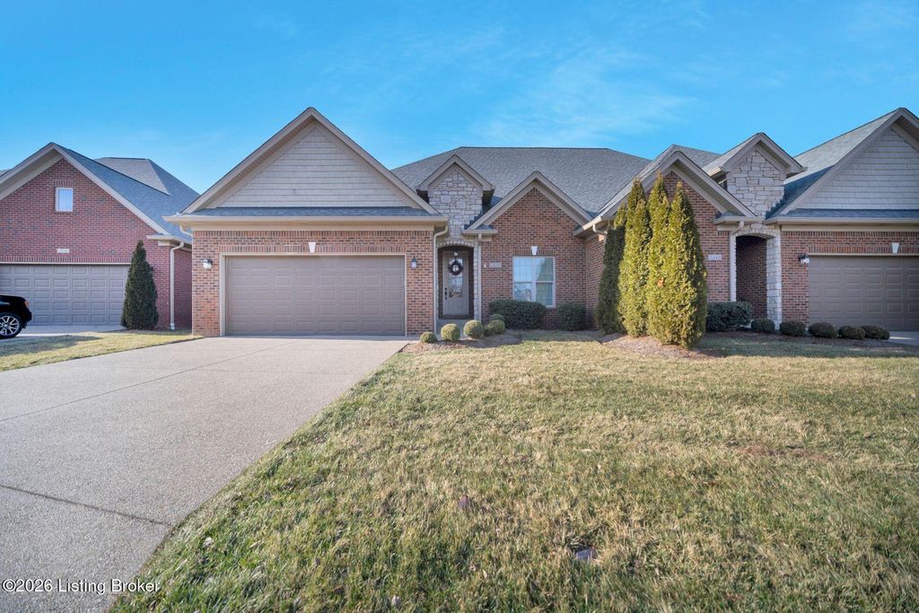 Photo of 2438 Tradition Cir, Louisville, KY 40245 (MLS # 1709186)